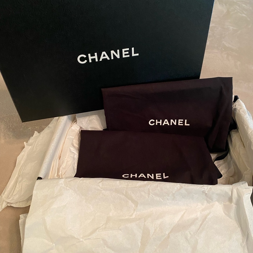 CHANEL Black Dust Bags and Box Set - Picture 3 of 3
